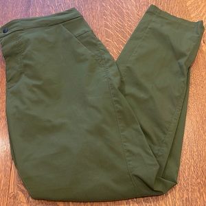 Lululemon Commission Green Casual Pants Size 34